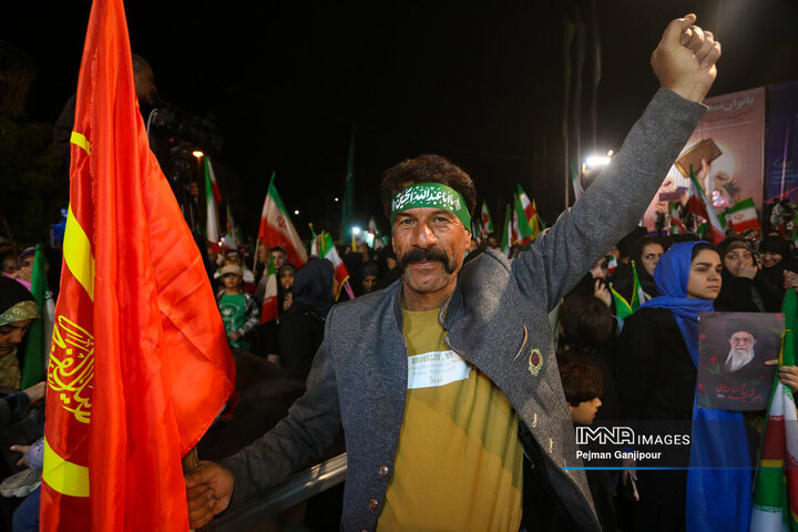 پنجاه‌و‌سومین شب حماسه حضور اصفهانی‌ها در خیابان‌ها
