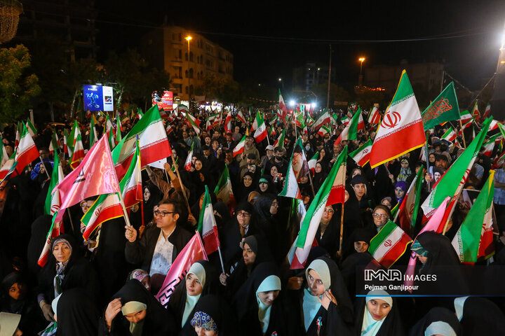 پنجاه‌و‌سومین شب حماسه حضور اصفهانی‌ها در خیابان‌ها