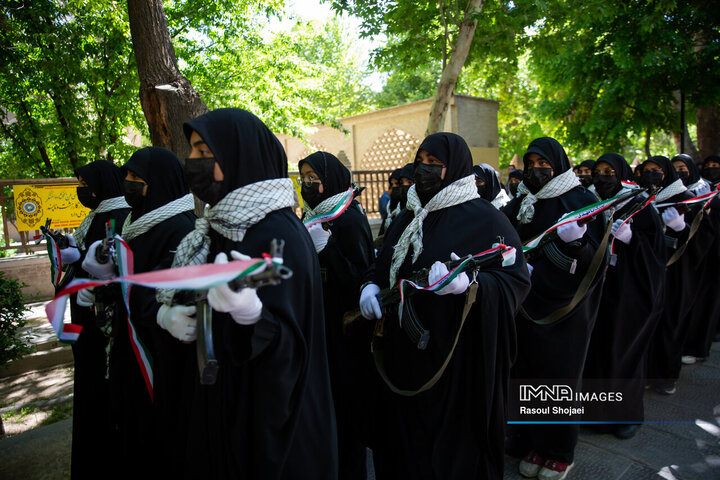 گردهمایی نمایش اقتدار و هم آوایی بانوان نصف جهان