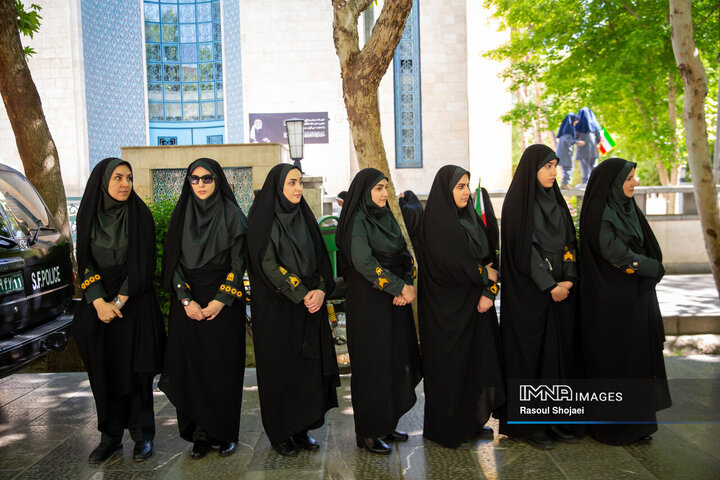 گردهمایی نمایش اقتدار و هم آوایی بانوان نصف جهان