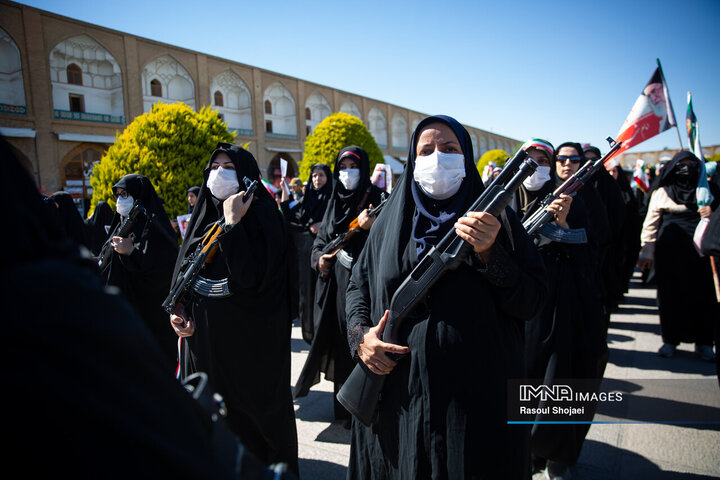 گردهمایی نمایش اقتدار و هم آوایی بانوان نصف جهان