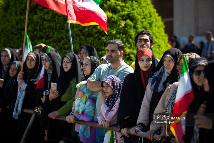 گردهمایی نمایش اقتدار و هم آوایی بانوان نصف جهان