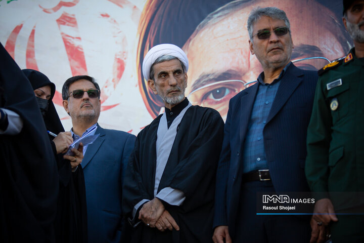 گردهمایی نمایش اقتدار و هم آوایی بانوان نصف جهان