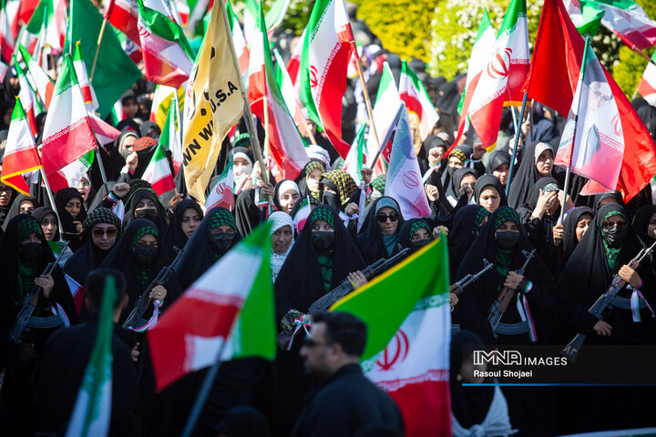 گردهمایی نمایش اقتدار و هم آوایی بانوان نصف جهان