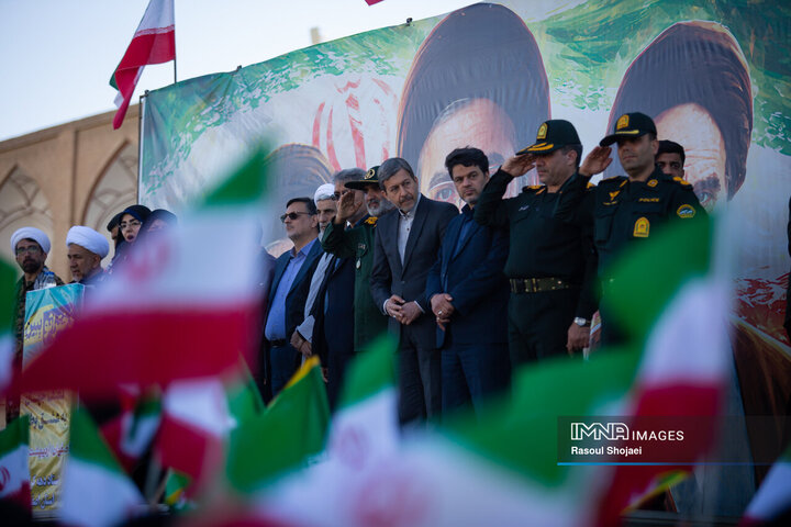 گردهمایی نمایش اقتدار و هم آوایی بانوان نصف جهان