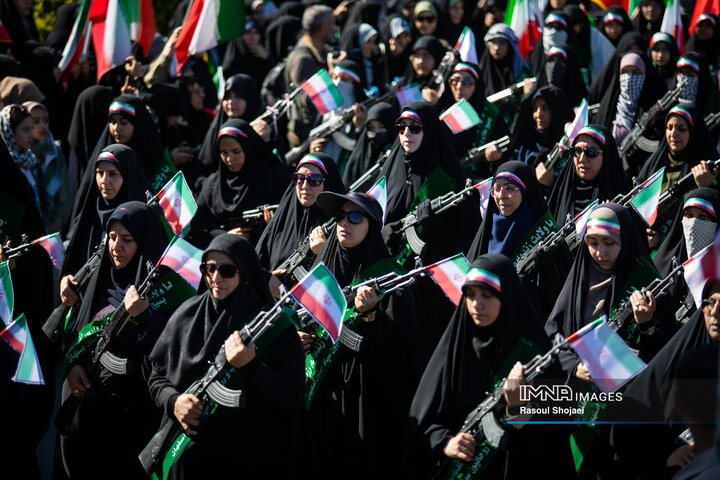 گردهمایی نمایش اقتدار و هم آوایی بانوان نصف جهان