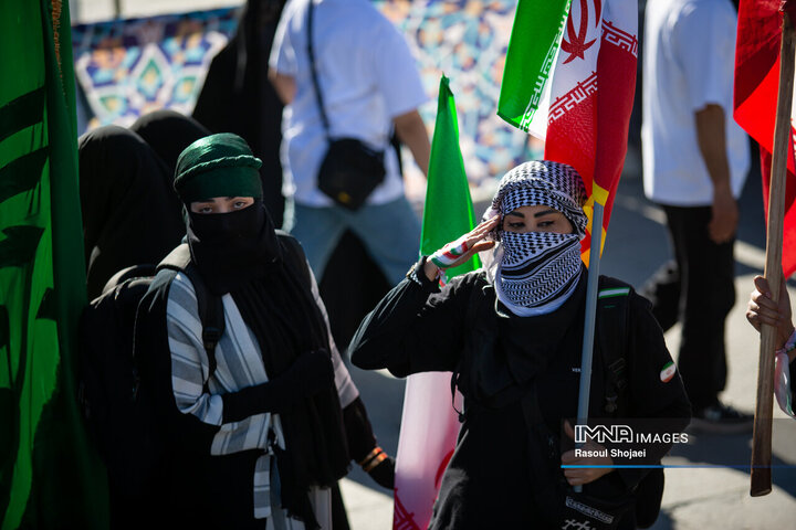 گردهمایی نمایش اقتدار و هم آوایی بانوان نصف جهان