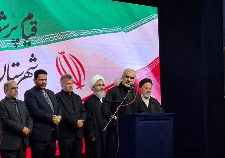 هیچ مذاکره و سندی جز با دستور رهبر انقلاب اجرا نمی‌شود/ تنگه هرمز خط قرمز مردم ایران