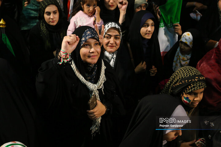 پنجاه‌وچهارمین شب حماسه حضور اصفهانی‌ها در خیابان‌ها
