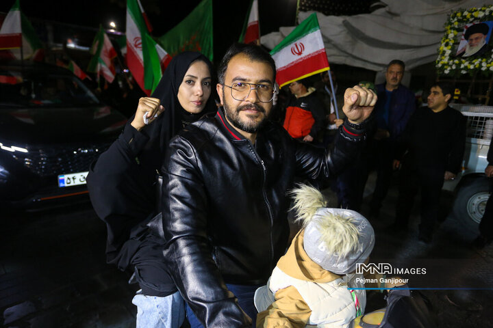 پنجاه‌وچهارمین شب حماسه حضور اصفهانی‌ها در خیابان‌ها