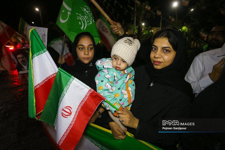 پنجاه‌وچهارمین شب حماسه حضور اصفهانی‌ها در خیابان‌ها