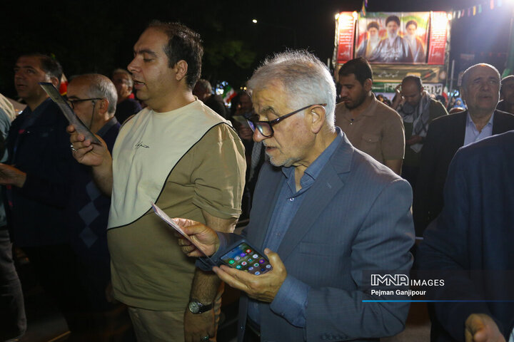 پنجاه‌وپنجمین شب حماسه حضور اصفهانی‌ها در خیابان‌