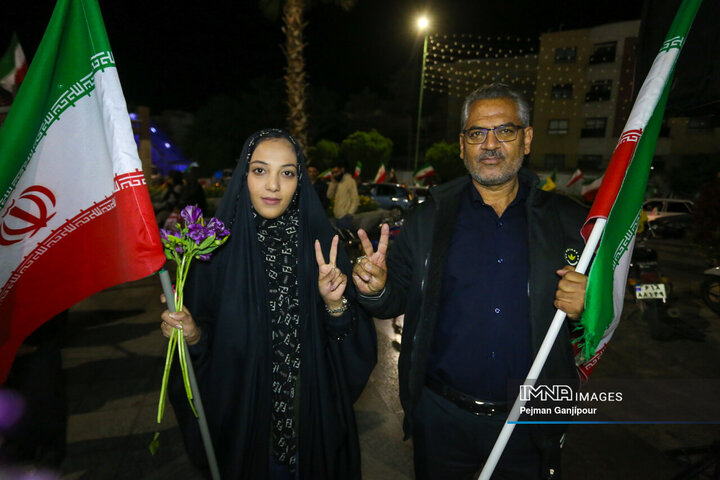 پنجاه‌وپنجمین شب حماسه حضور اصفهانی‌ها در خیابان‌