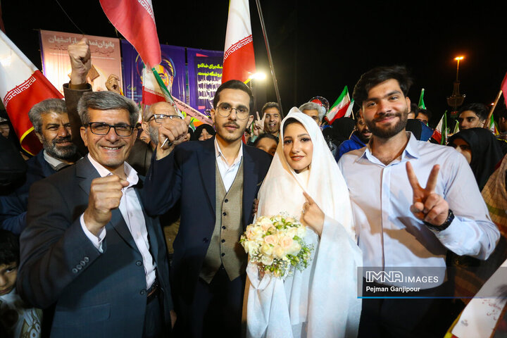 پنجاه‌وپنجمین شب حماسه حضور اصفهانی‌ها در خیابان‌