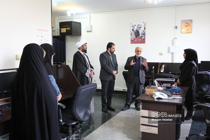 حضور رئیس کمیسیون آب و مناطق کم‌برخوردار شورای شهر اصفهان در خبرگزاری ایمنا