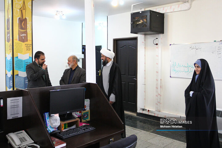 حضور رئیس کمیسیون آب و مناطق کم‌برخوردار شورای شهر اصفهان در خبرگزاری ایمنا