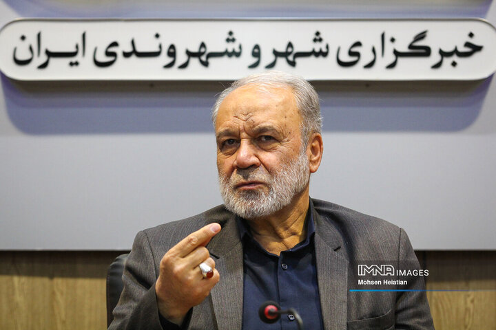 مجید نادرالاصلی رئیس کمیسیون آب و مناطق کم‌برخوردار شورای اسلامی شهر اصفهان