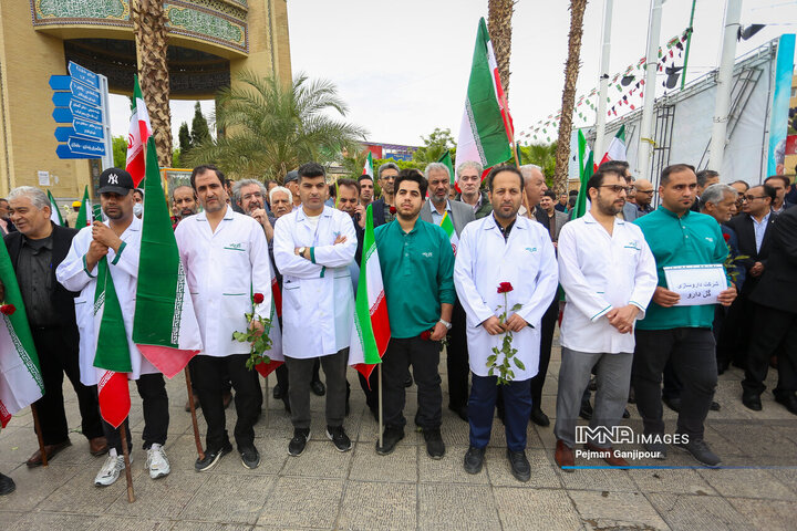 تجدید میثاق جامعه کار و تولید استان اصفهان با شهدای جنگ رمضان