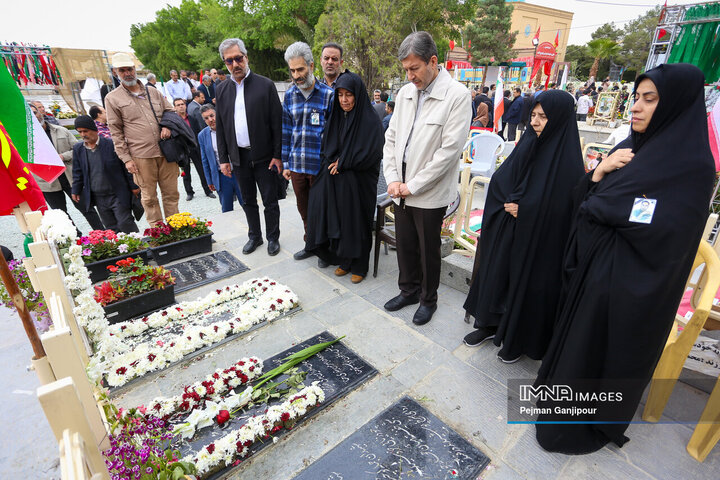 تجدید میثاق جامعه کار و تولید استان اصفهان با شهدای جنگ رمضان