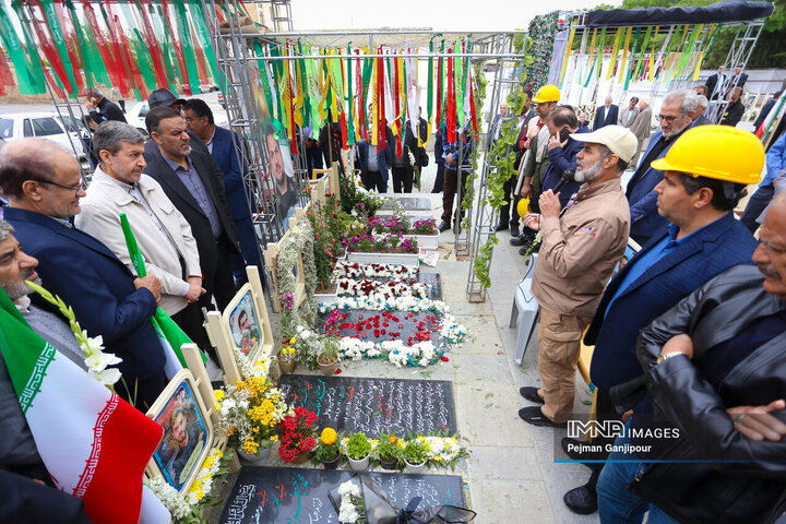 تجدید میثاق جامعه کار و تولید استان اصفهان با شهدای جنگ رمضان