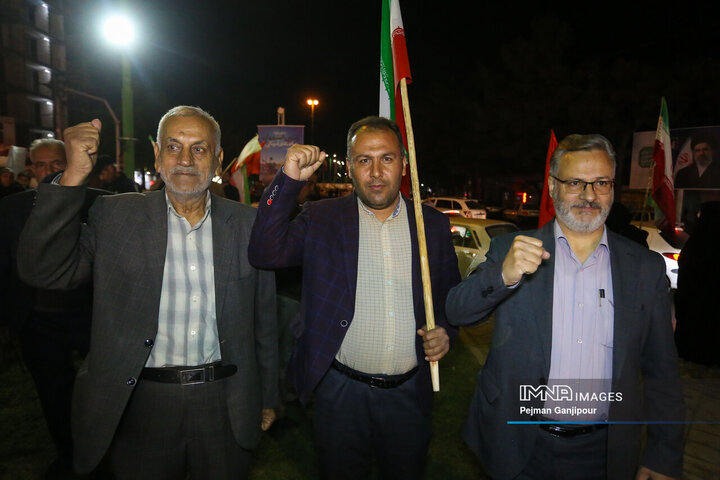 پنجاه‌وششمین شب حماسه حضور اصفهانی‌ها در خیابان‌