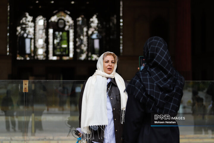بازدید خبرنگاران خارجی از اماکن آسیب‌دیده جنگ رمضان