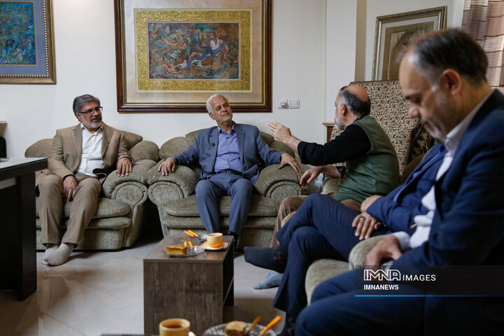 دیدار شهردار اصفهان با استاد «مجید صادق‌زاده»
