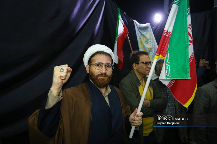 پنجاه‌وهفتمین شب حماسه حضور اصفهانی‌ها در خیابان‌