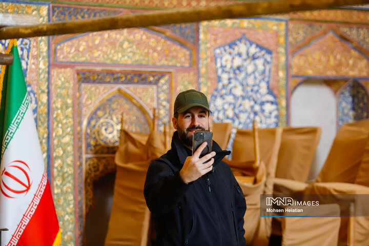 روزنامه‌نگار آمریکایی: با غرور در کنار ایرانیان ایستاده‌ام/ در یک نبرد مقدس هستیم