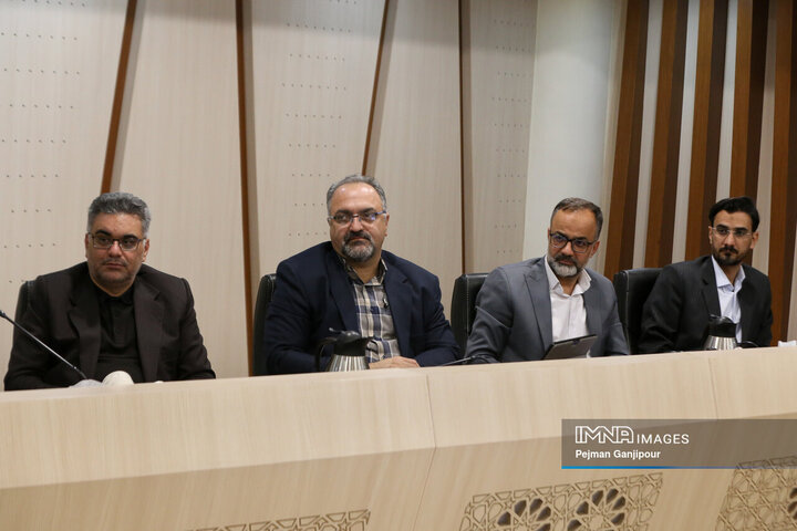 جلسه کمیسیون هوشمندسازی و حمل‌و‌نقل شهری شورای شهر اصفهان