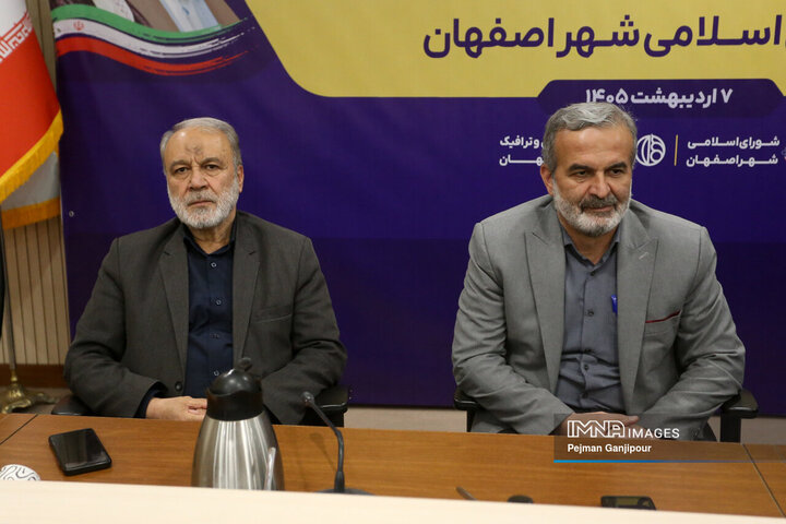 جلسه کمیسیون هوشمندسازی و حمل‌و‌نقل شهری شورای شهر اصفهان
