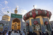 حرم مطهر رضوی مملو از عاشقان در سالروز ولادت امام مهربانی‌ها