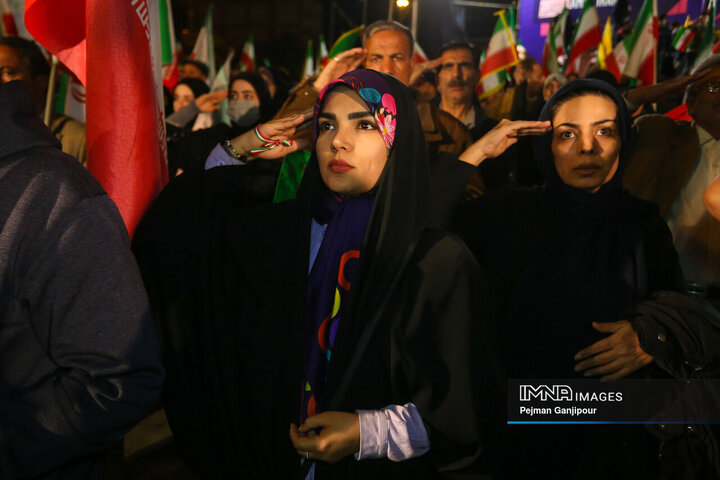 پنجاه‌وهشتمین شب حماسه حضور اصفهانی‌ها در خیابان‌