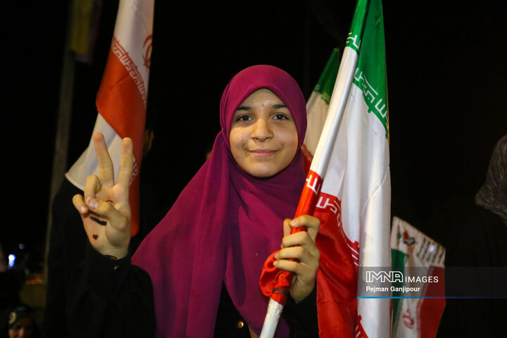 پنجاه‌وهشتمین شب حماسه حضور اصفهانی‌ها در خیابان‌