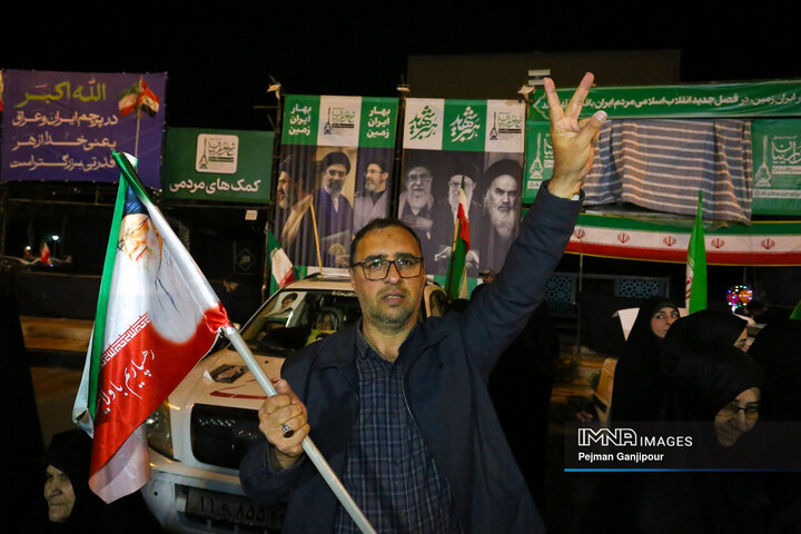 پنجاه‌وهشتمین شب حماسه حضور اصفهانی‌ها در خیابان‌