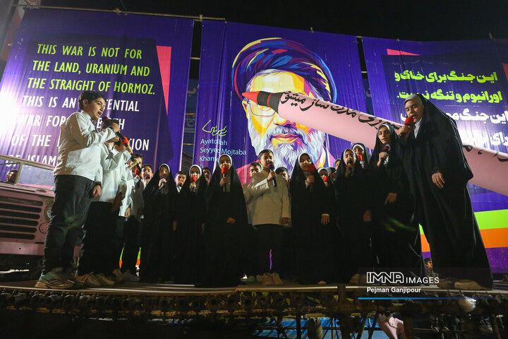 پنجاه‌وهشتمین شب حماسه حضور اصفهانی‌ها در خیابان‌