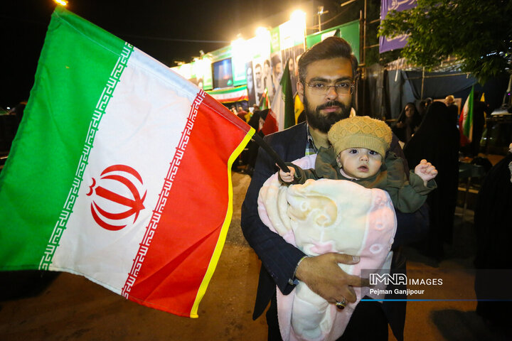 پنجاه‌وهشتمین شب حماسه حضور اصفهانی‌ها در خیابان‌