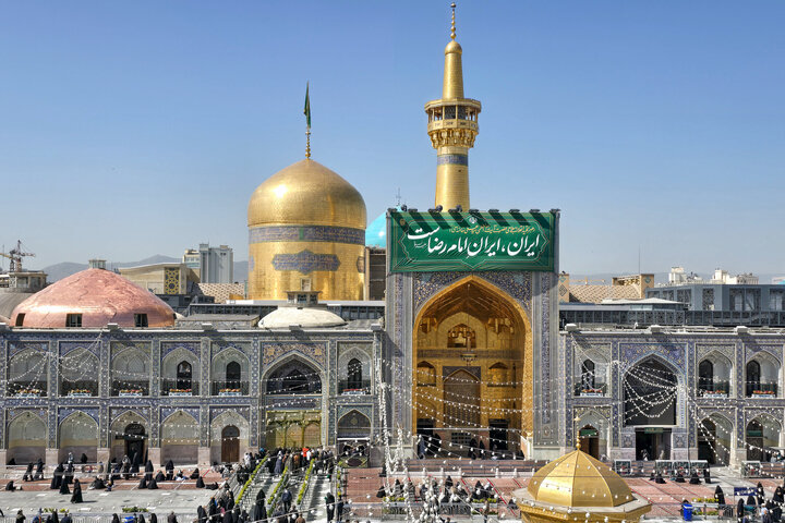 موکب تبرک‌خانه میزبان زائران بارگاه رضوی در دهه کرامت
