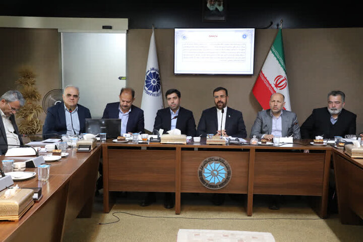 نیازمند نگاه نوسازی اقتصادی هستیم/ سه هزار واحد صنعتی در جنگ اقتصادی آسیب دیدند