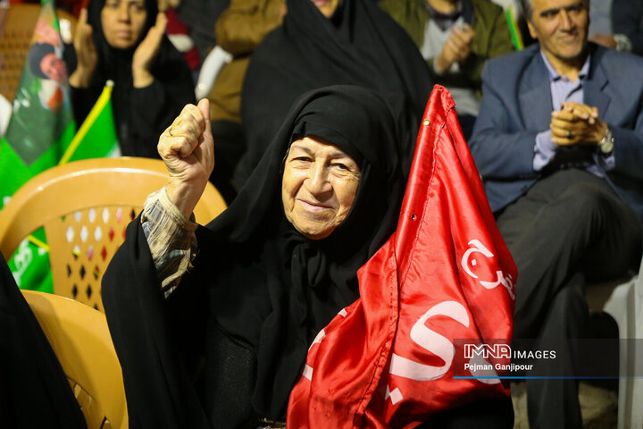 جشن میلاد امام رضا(ع) در مجموعه ناژوان اصفهان