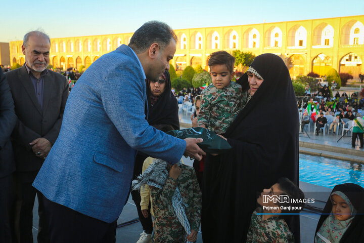 اجتماع خادمیاران رضوی در اصفهان