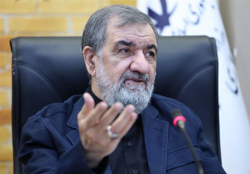 محسن رضایی: تنگه هرمز را به هیچ وجه رها نمی‌کنیم