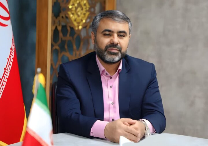 توزیع ۸۰۰۰ شاخه گل میان جان‌فدایان ایران در اراک