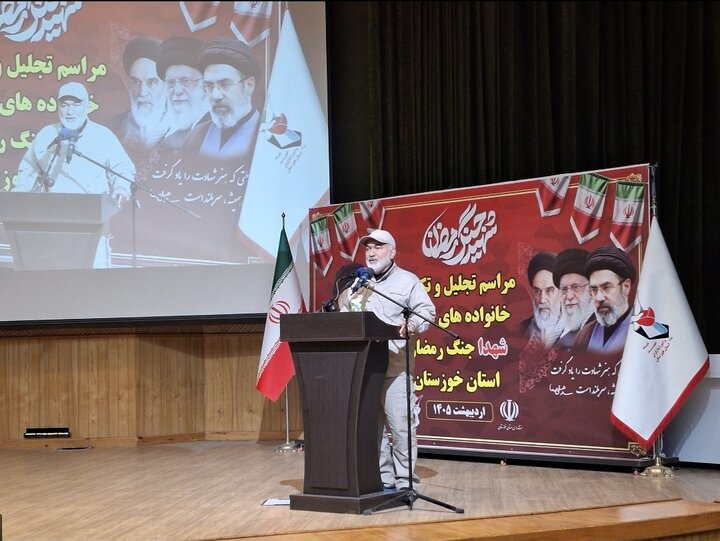 ایران امروز همچون ۶۰ روز پیش نیست / خانواده‌های شهدا چراغ راه ملت هستند