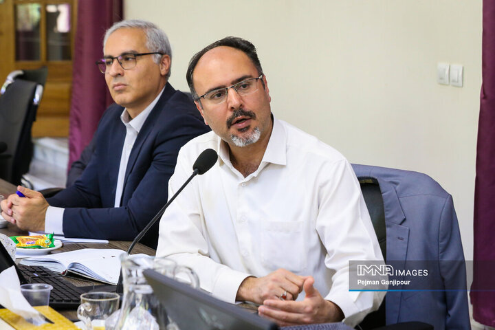 جلسه شورای نوآوری شهرداری و سیاست‌گذاری باشگاه شهراندیشان