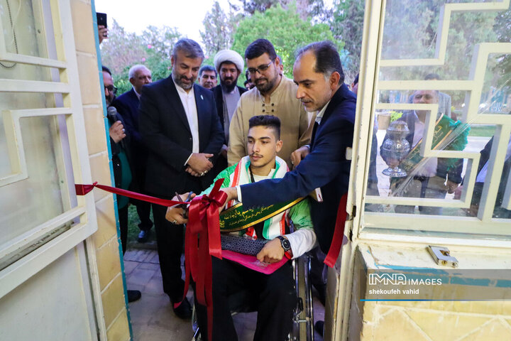 آیین افتتاح کانون خادمیاران رضوی مجموعه فرهنگی تخت فولاد