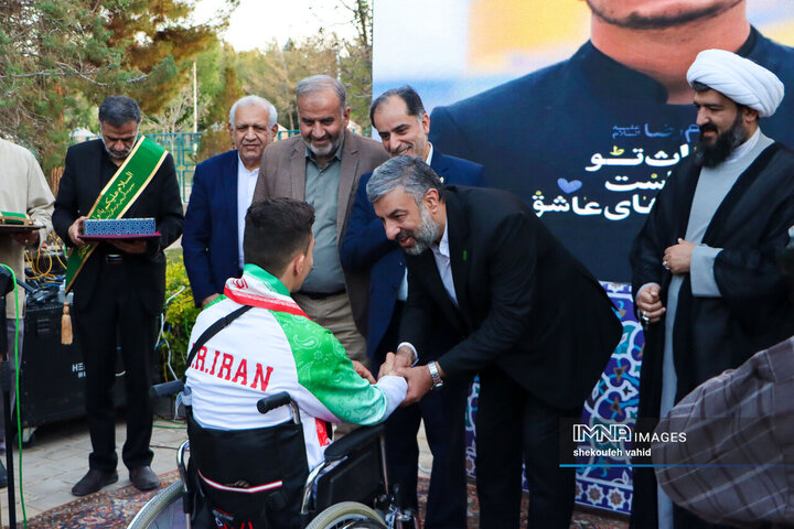 آیین افتتاح کانون خادمیاران رضوی مجموعه فرهنگی تخت فولاد