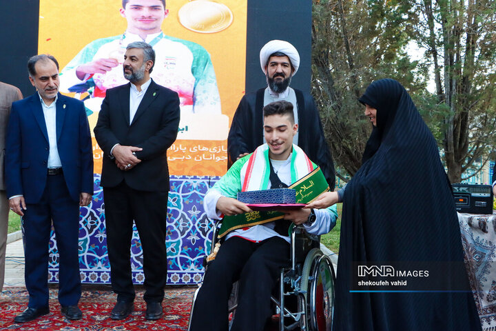 آیین افتتاح کانون خادمیاران رضوی مجموعه فرهنگی تخت فولاد