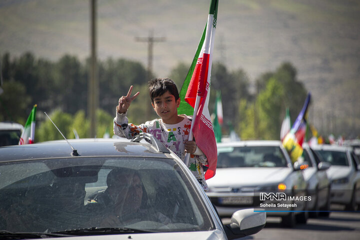 اهتراز پرچم ایران در میراث جهانی تخت جمشید و نقش رستم