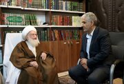 قدردانی آیت‌الله نوری همدانی از مجاهدت‌های کادر درمان در ایام جنگ تحمیلی سوم